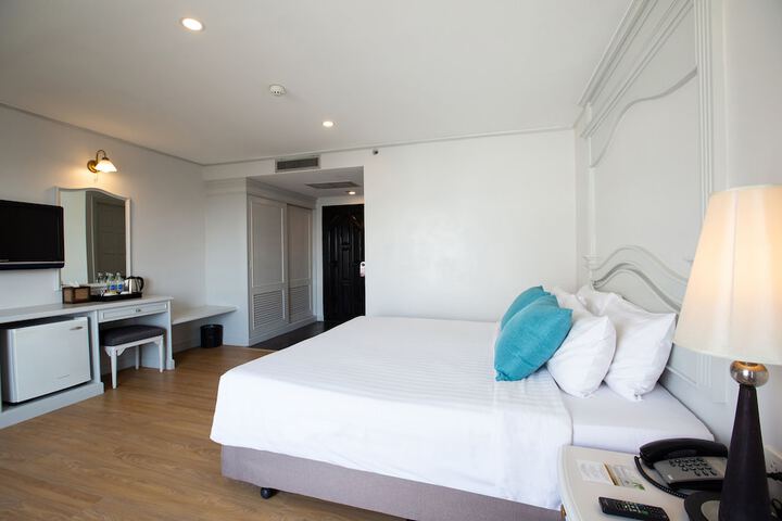 Room 14 of 61
