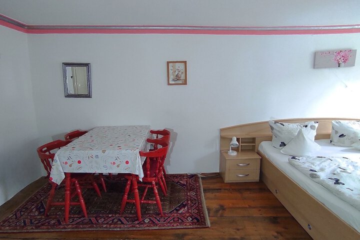 Room 28 of 52