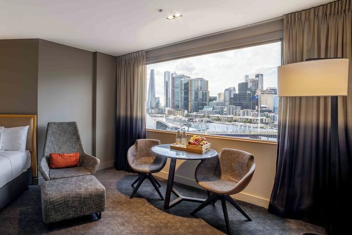 Room 18 of 220