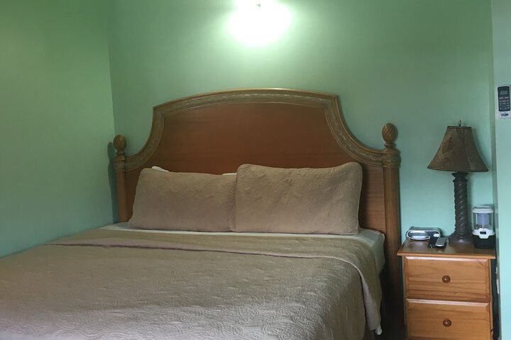 Room 45 of 193