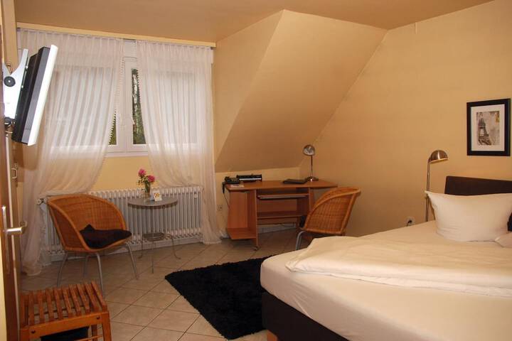 Room 18 of 47