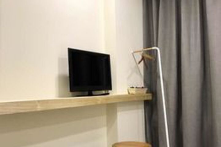 Room 28 of 39