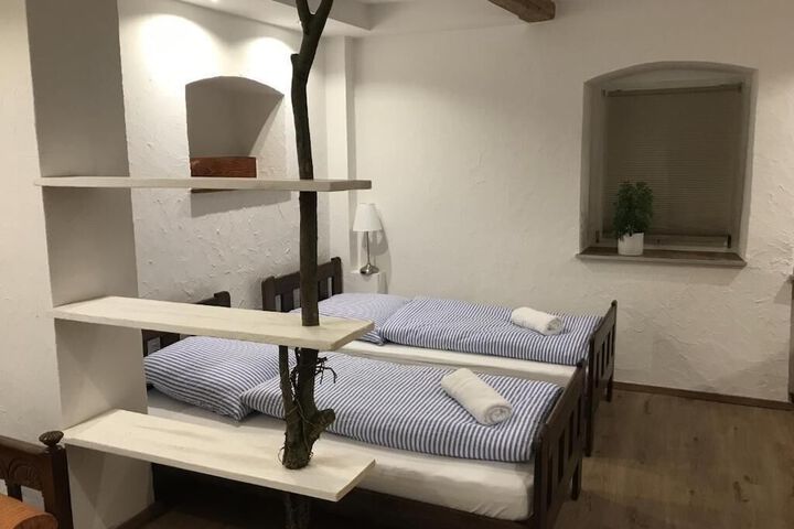 Room 10 of 49