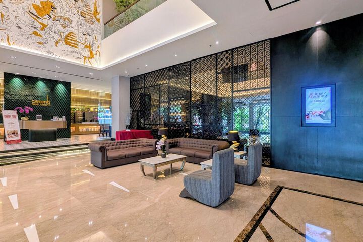 Hotel Lobby