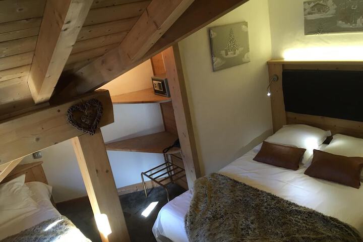Room 6 of 52