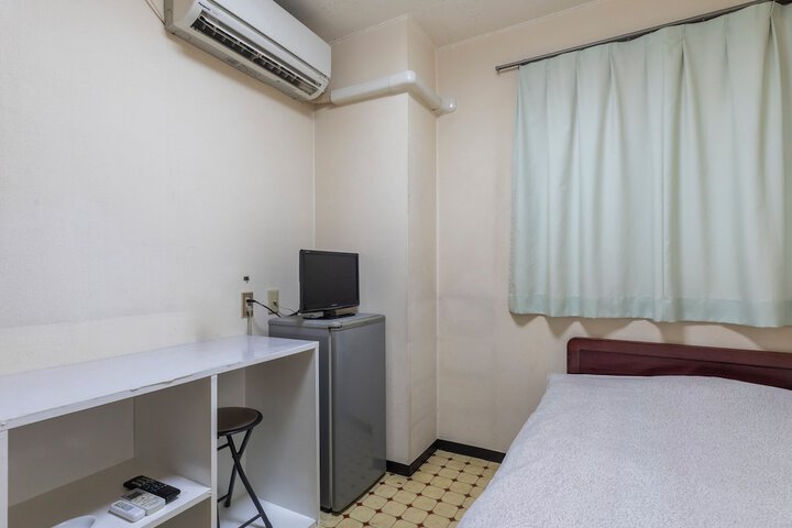 Room 28 of 78