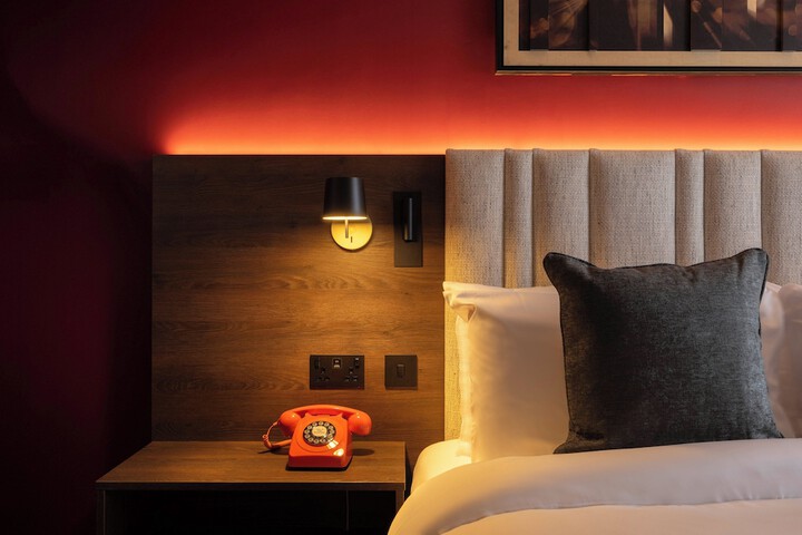 Room 32 of 110