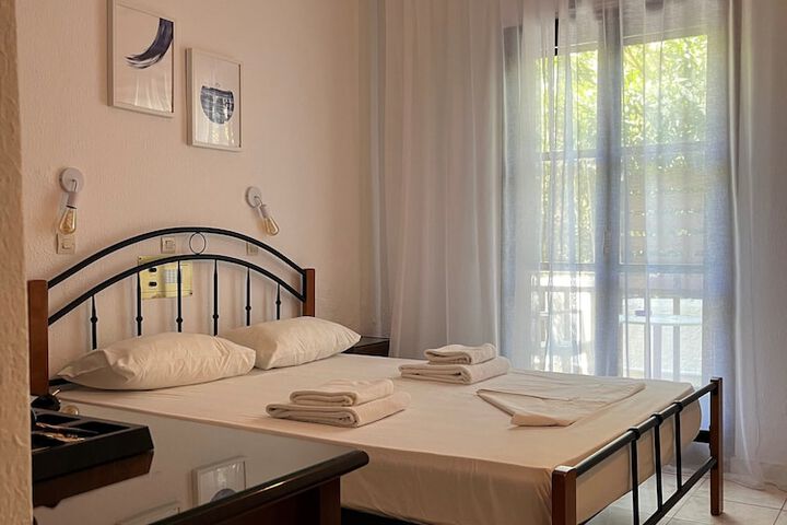 Room 2 of 24
