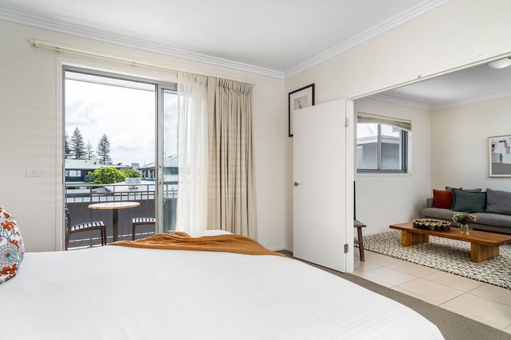 Room 40 of 65