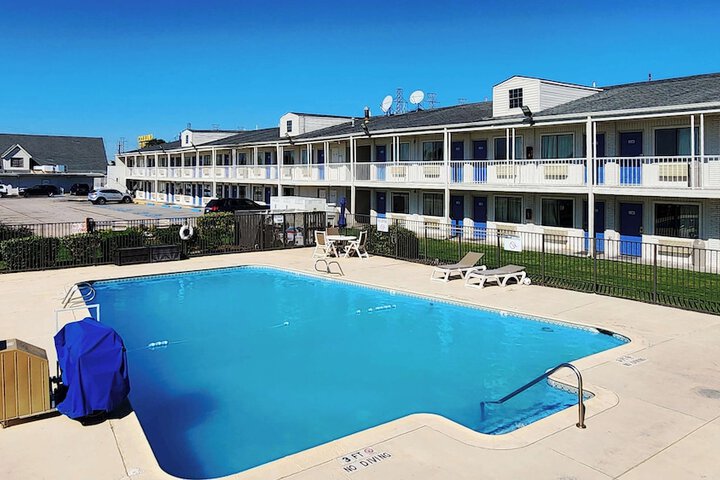Photo of Studio 6 Webster TX Houston - NASA Lake Pool