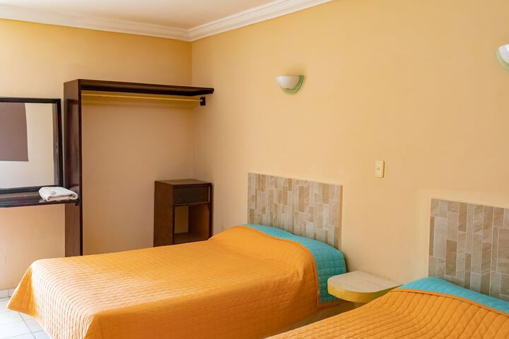Room 2 of 17