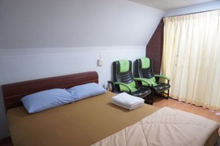 Room 16 of 20