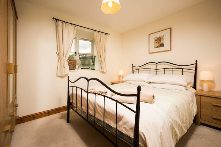 Room 4 of 63