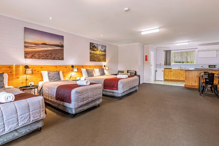 Room 9 of 21