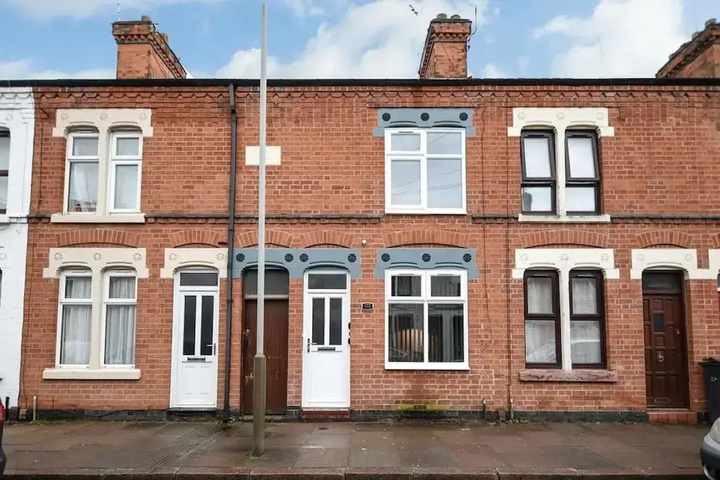 Elegant 2 Bed House at Saxon - Leicester