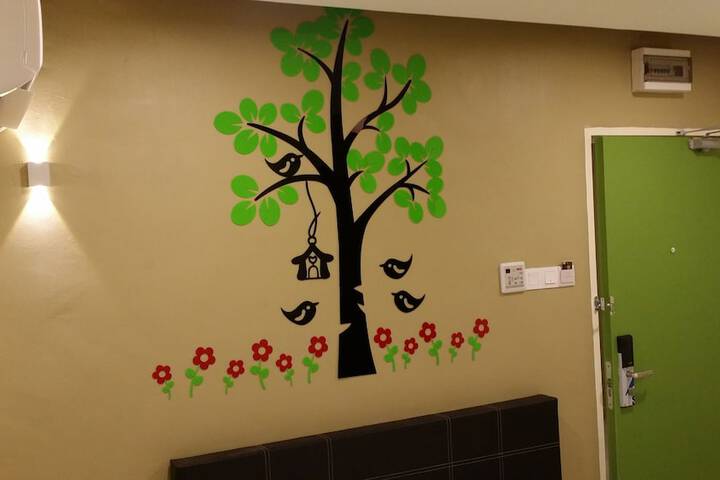 Room 13 of 51
