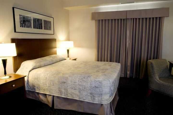 Room 9 of 24