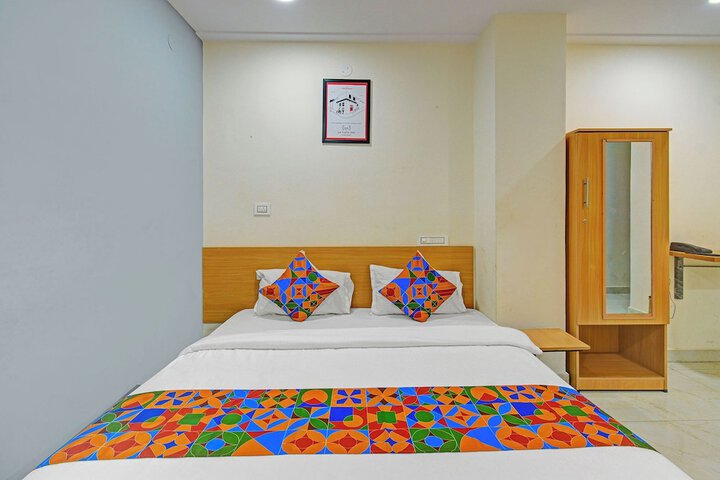 Room 16 of 27
