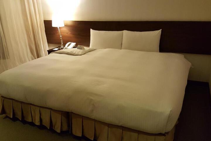 Berkeley Business Hotel Zhongzheng