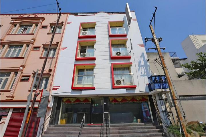 Hotel Kanha Grand