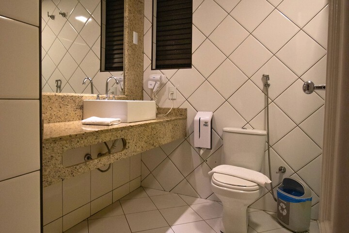 Room 45 of 79