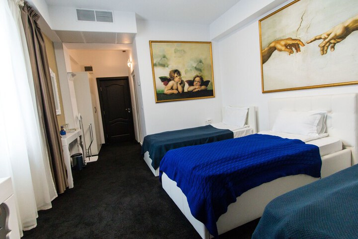 Room 15 of 136