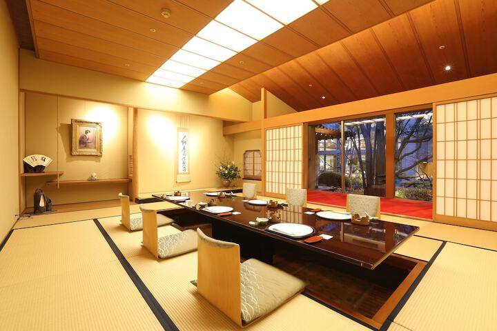 Dining Photos