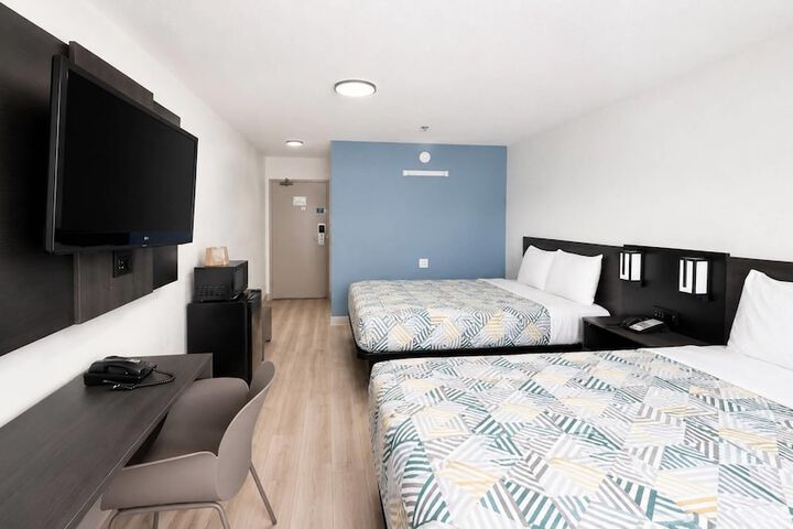 Room 37 of 46