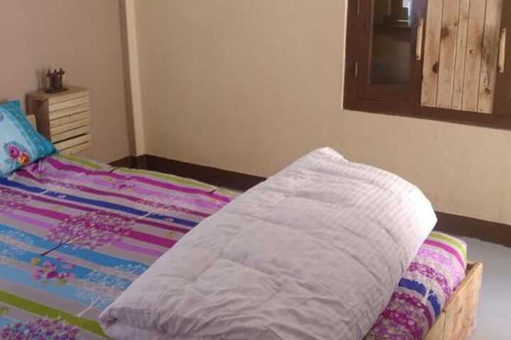 Room 12 of 15