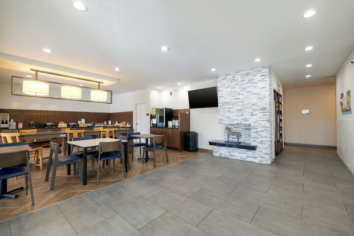 Hotel Interior 3 of 36