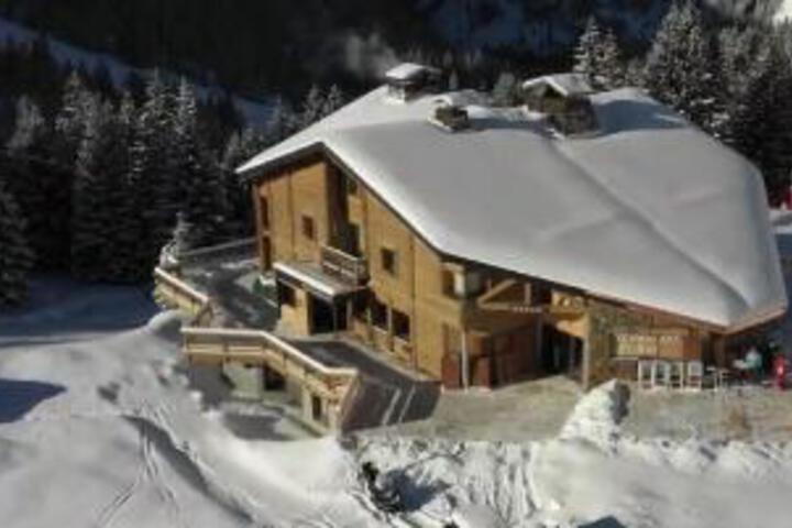 Hotel LAPIAZ &  Spa - Flaine in Flaine