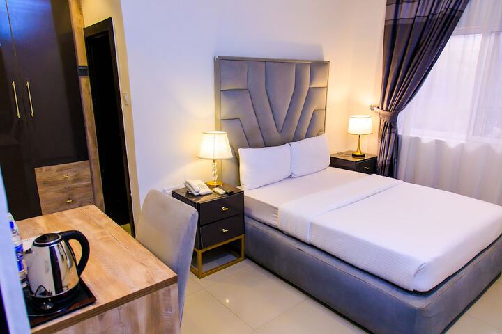 Room 3 of 26