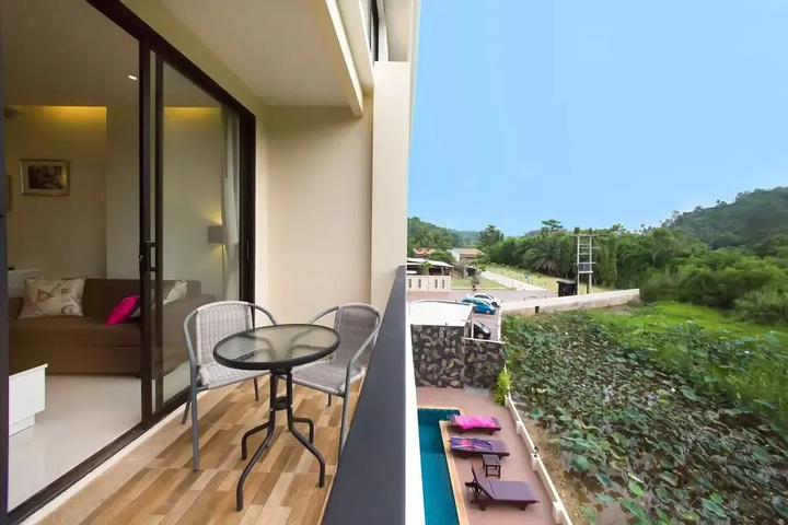 Terrace/Patio 6 of 13