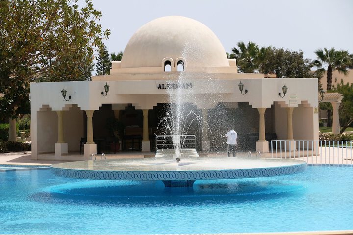 Hotel with Pool