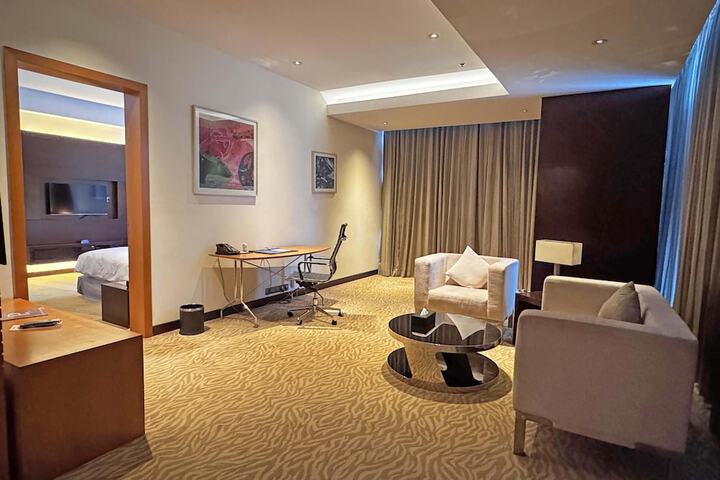 Room 19 of 74