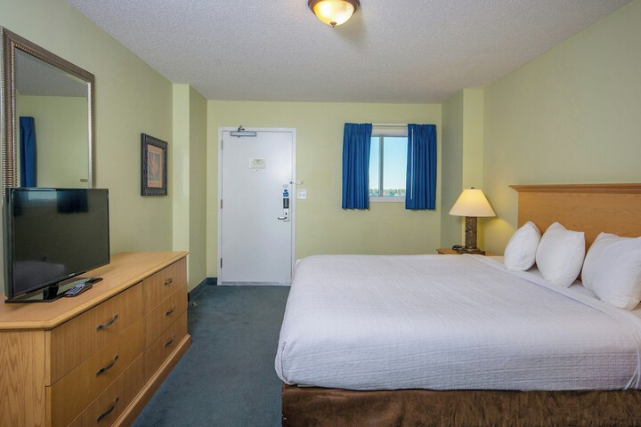 Room 18 of 66