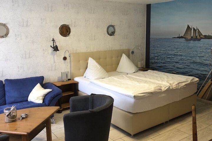 Room 19 of 81