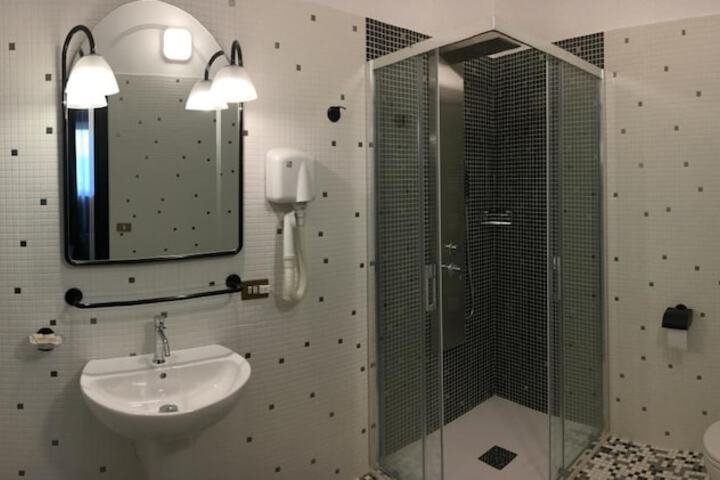 Room 20 of 44