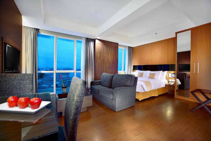 Room 3 of 37