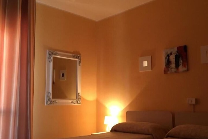 Room 16 of 38