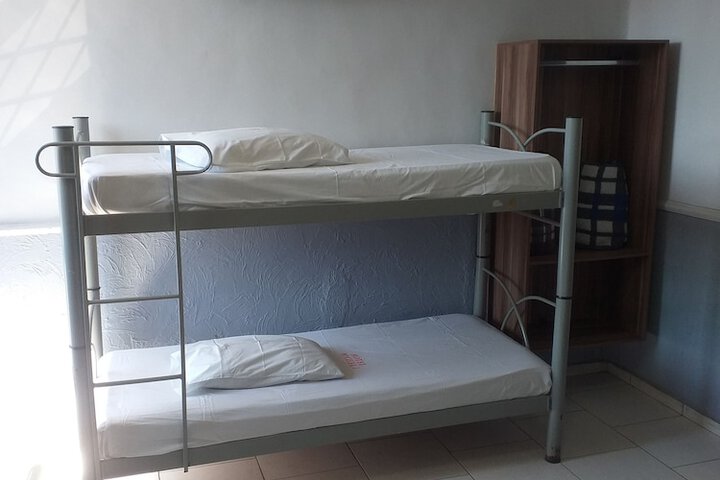 Room 27 of 38