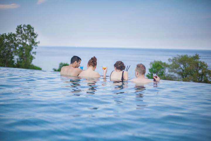 Pool 40 of 74