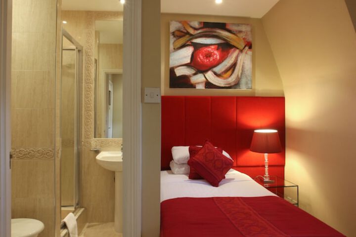 Room 56 of 100