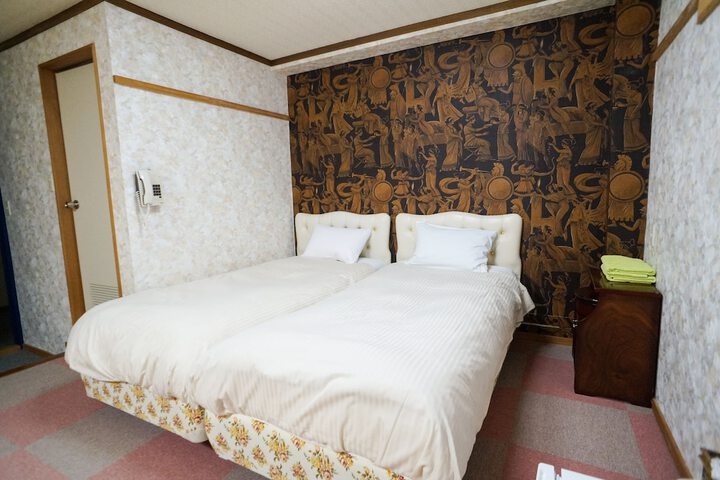 Room 20 of 66