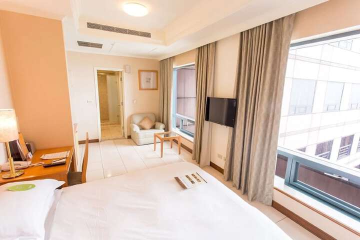 Room 17 of 23