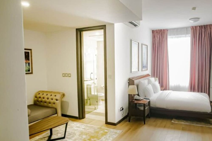 Room 32 of 110