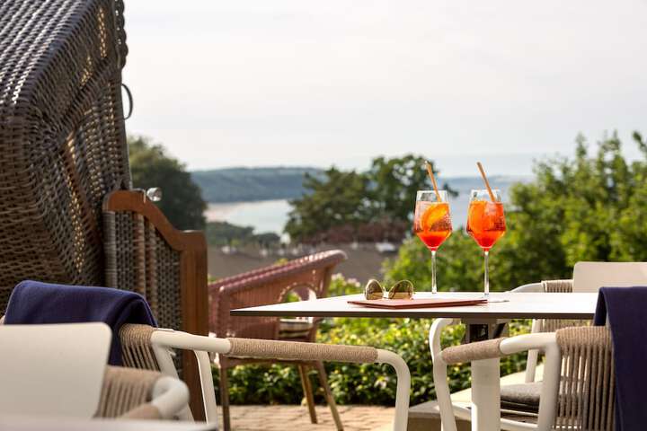 Sundeck 44 of 55