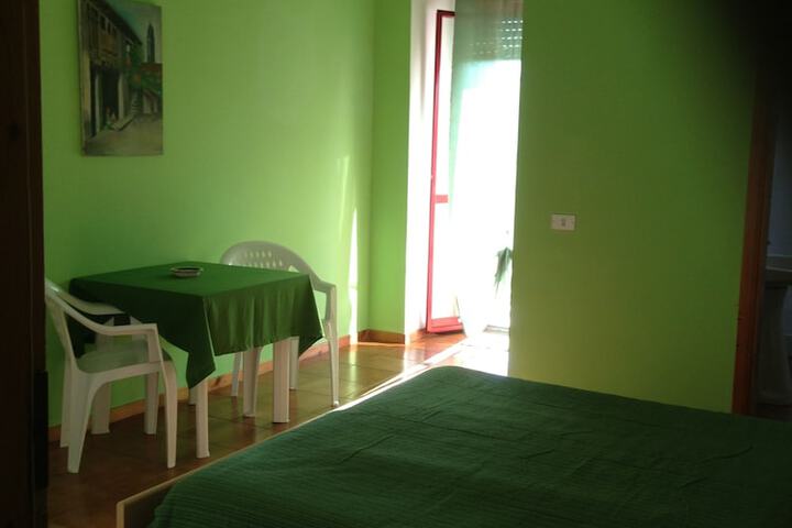Room 10 of 65