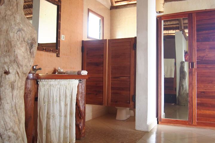 Room 14 of 42