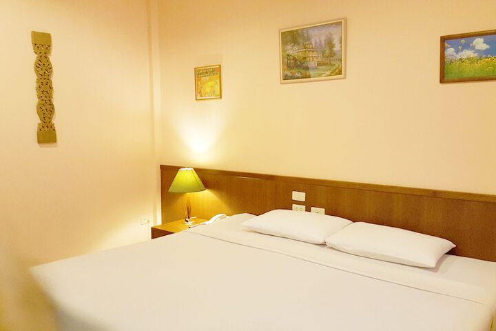 Room 9 of 436